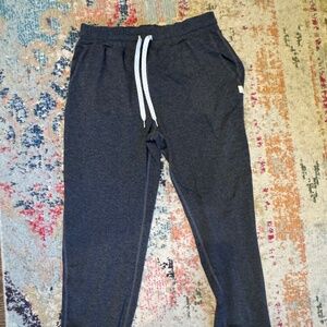 Vuori women's Joggers (long)
